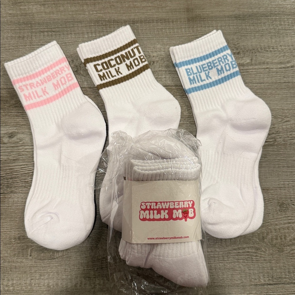 Strawberry Milk Mob - Socks Bundle - 2 Sets